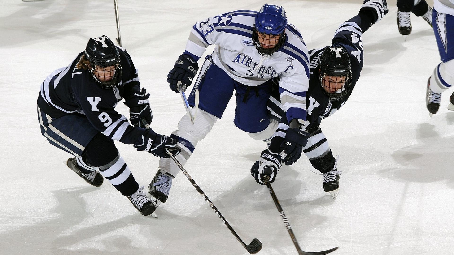 开云体育2026-英超争冠焦点战，勒沃库森火力压制比利亚雷亚尔